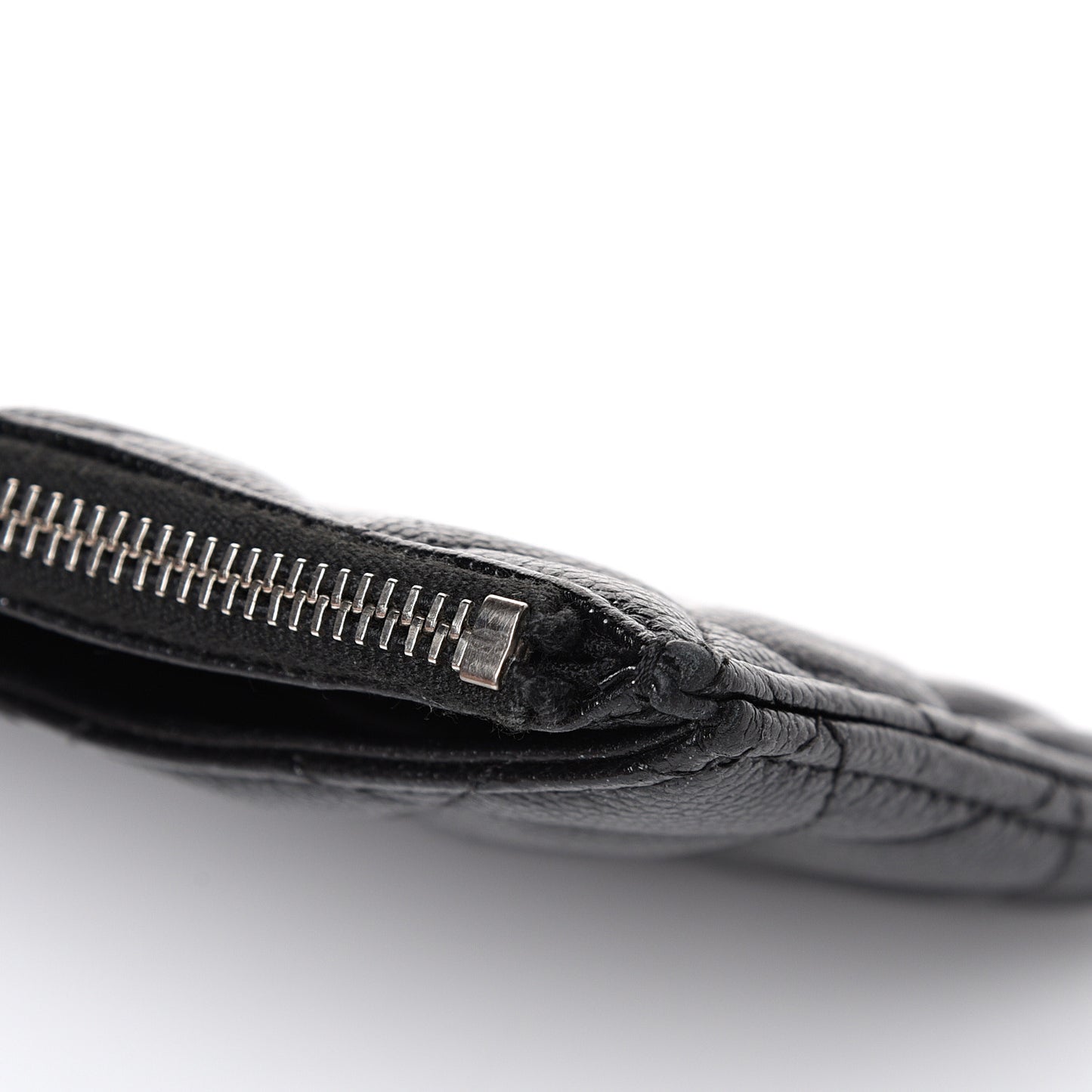Iridescent Caviar Quilted Classic Zip Pouch Black