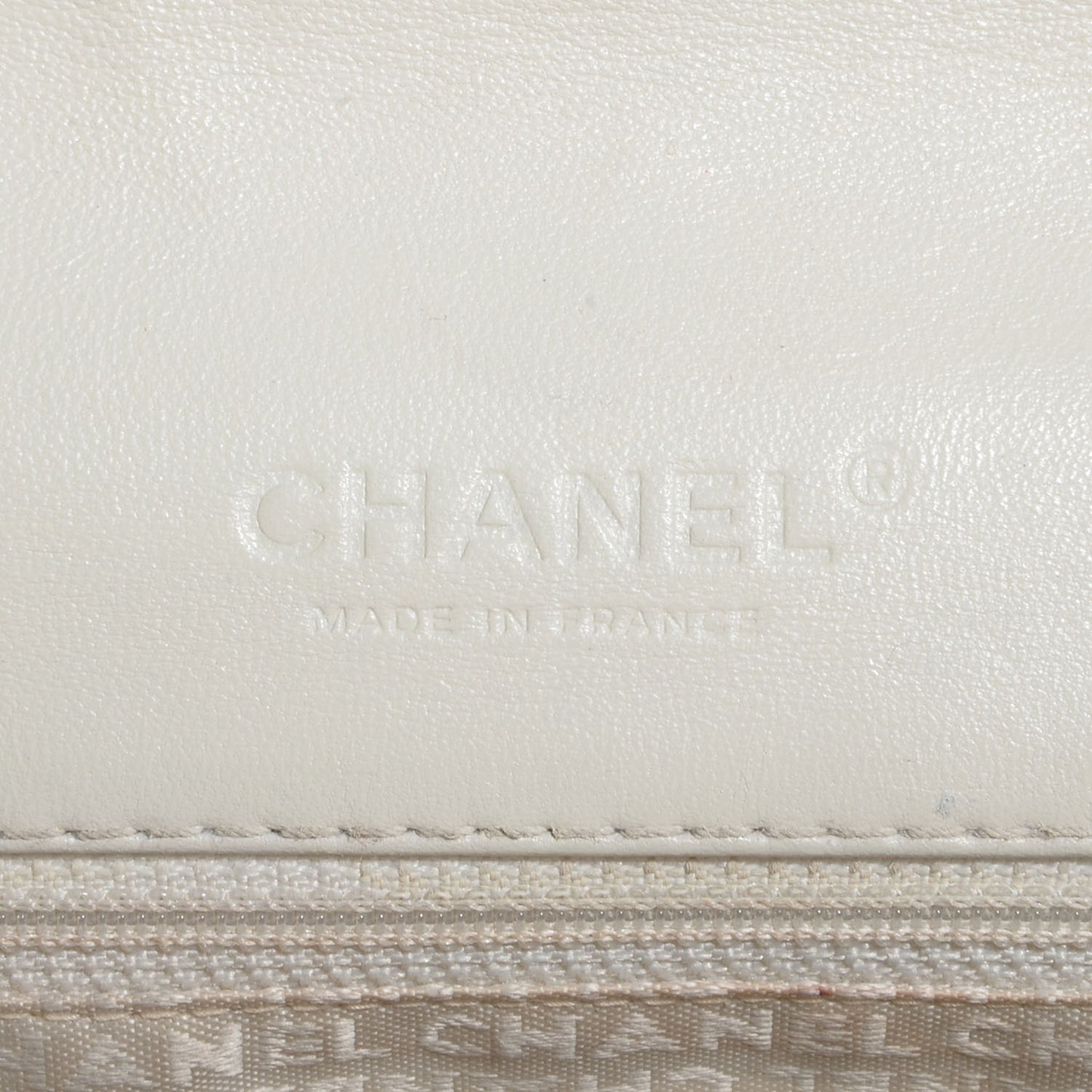 Lambskin Chocolate Bar 5 Chain Flap White