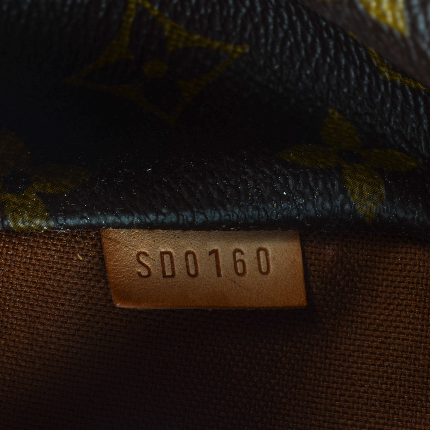 Louis Vuitton Monogram Totally MM 7 of 7
