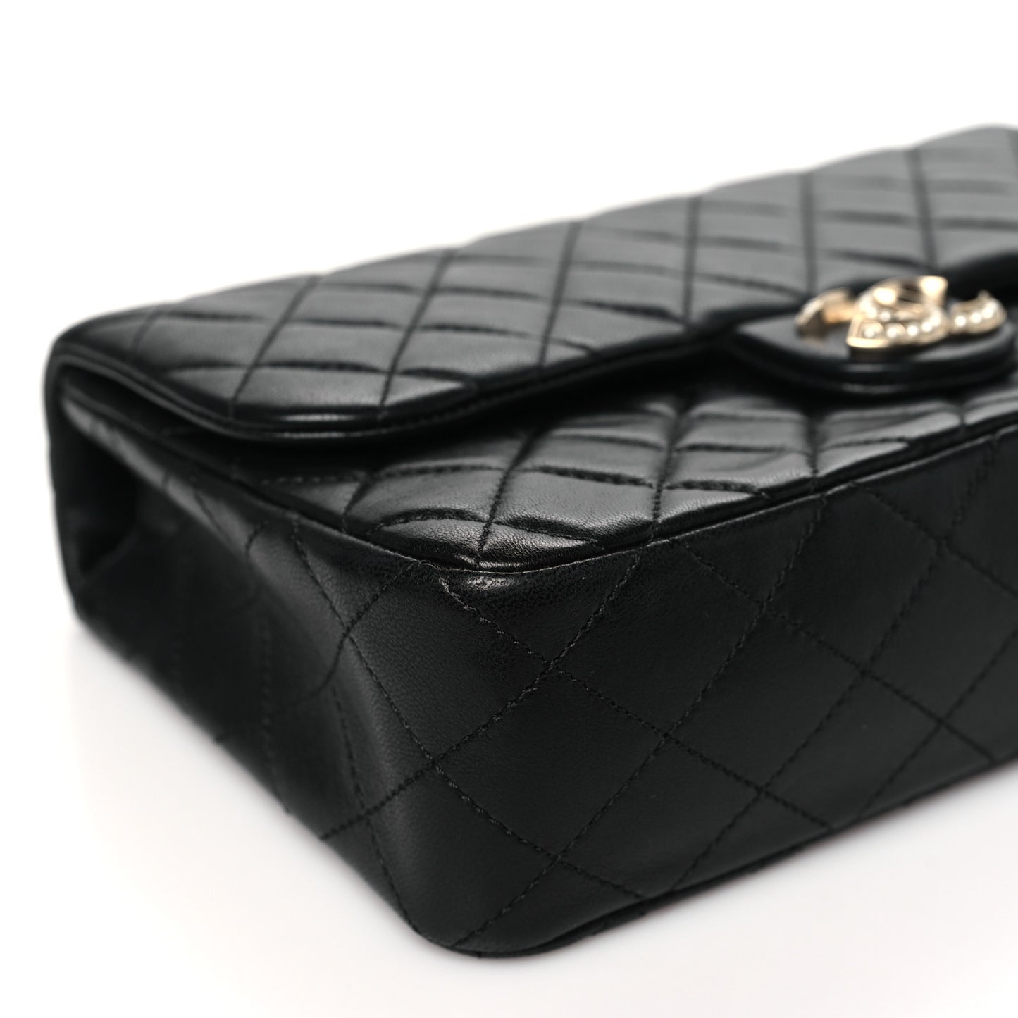Lambskin Quilted Medium Westminster Pearl Flap Black