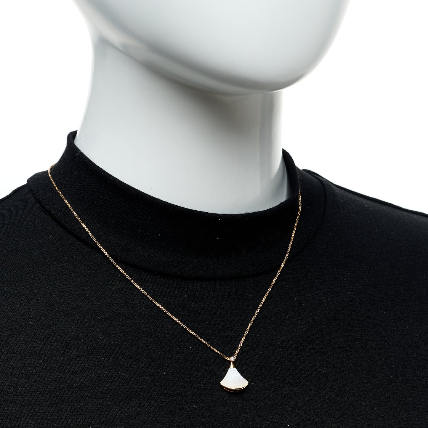 18K Rose Gold Diamond Mother of Pearl Small Divas' Dream Pendant Necklace