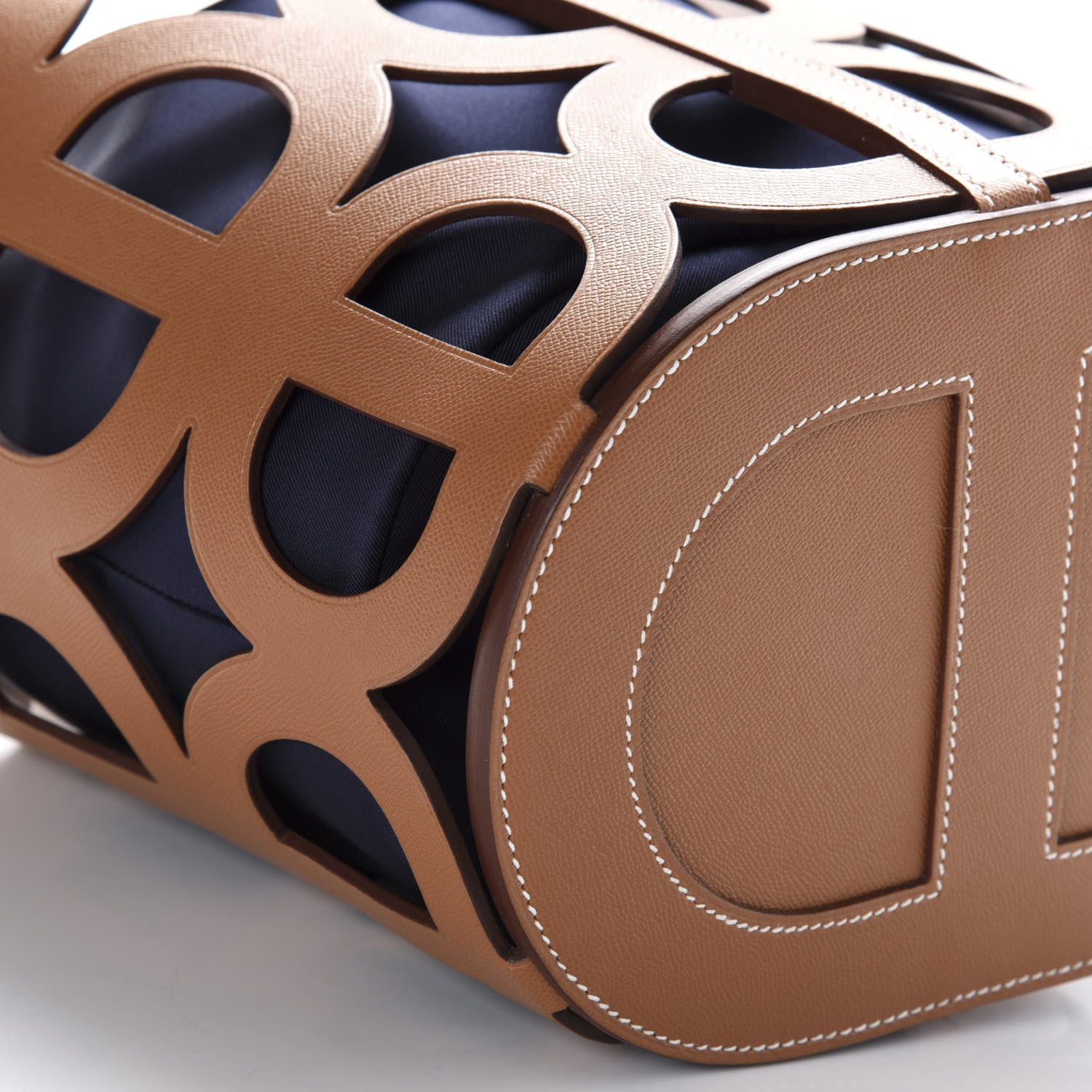 Hermes Madame Calfskin Chaine d'Ancre Tote Gold 7 of 14
