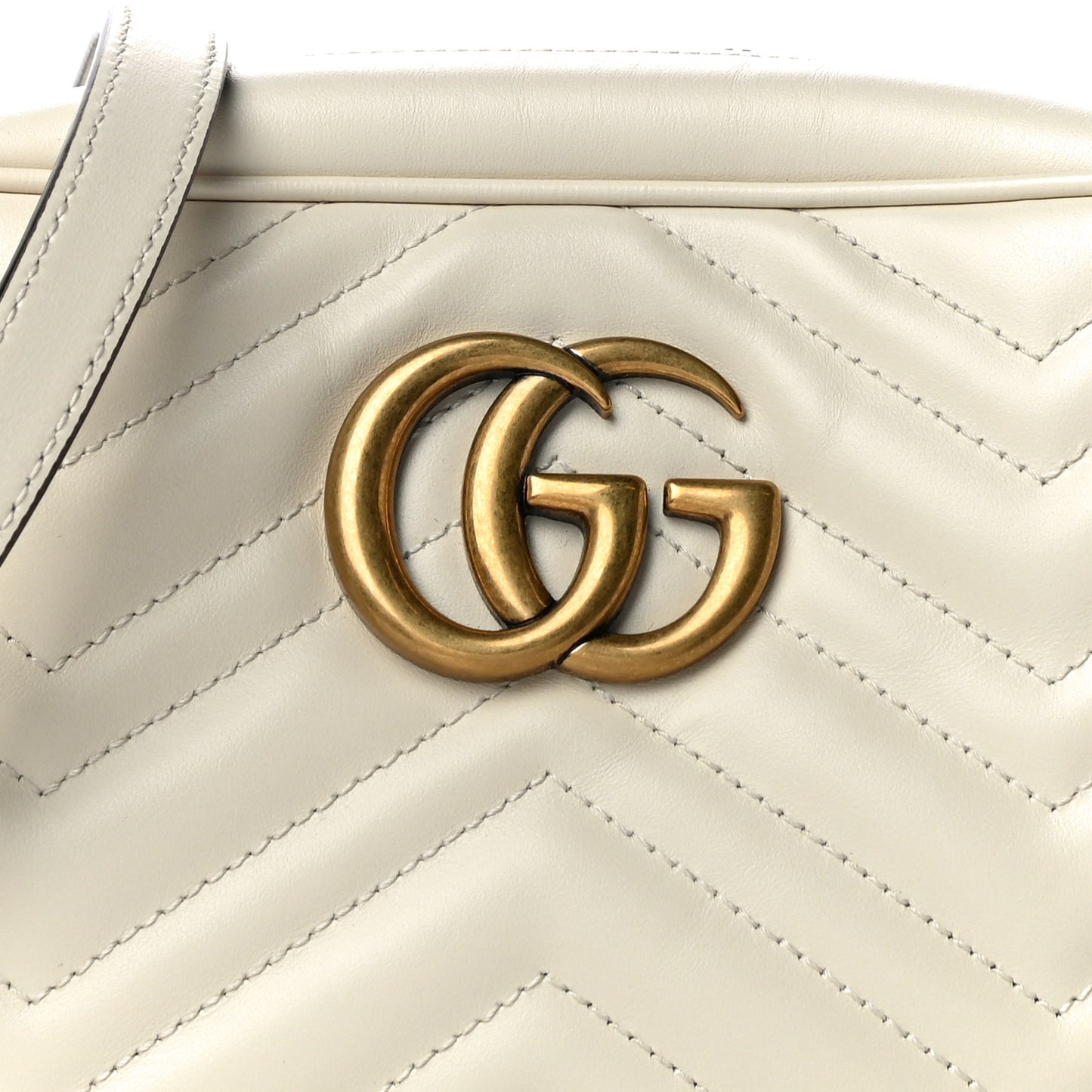 Calfskin Matelasse Small GG Marmont Chain Shoulder Bag White