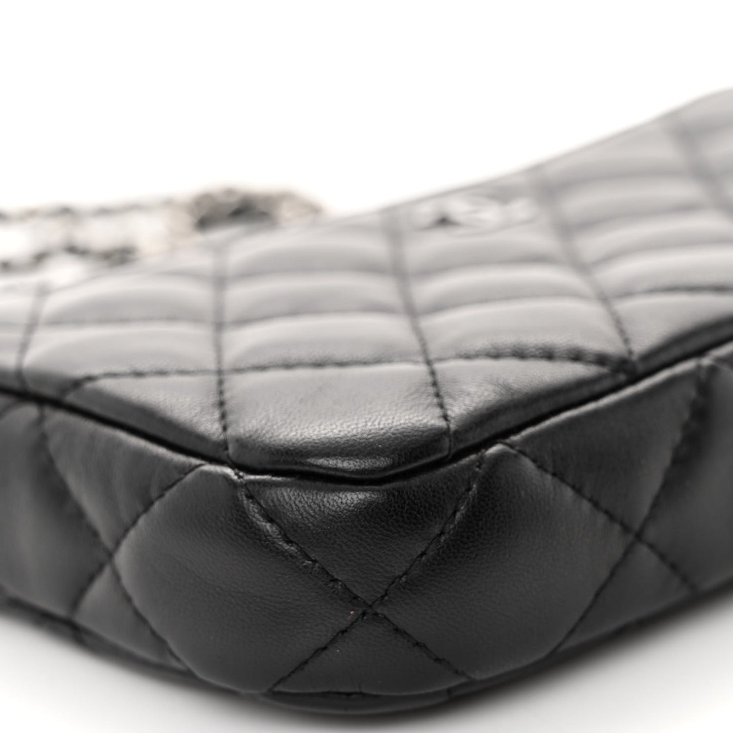 Lambskin Quilted Small Clutch With Chain Black