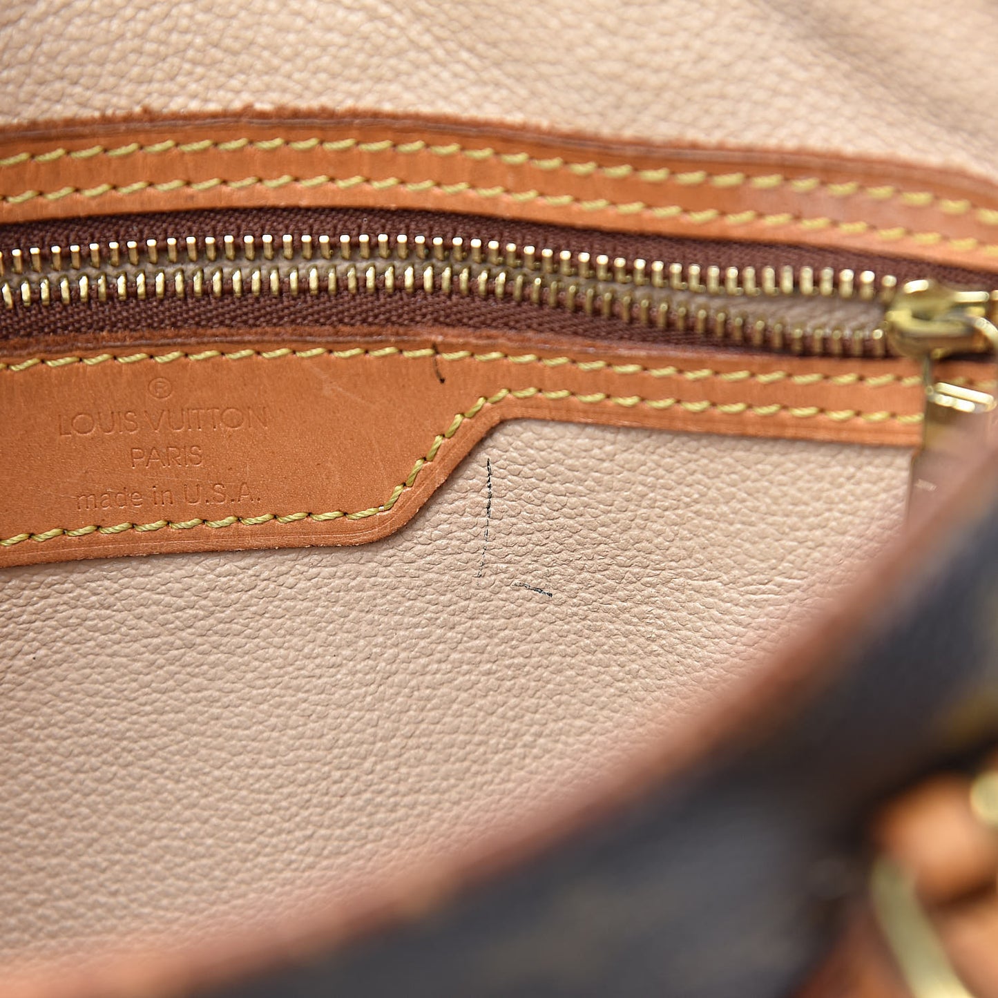 Monogram Petit Bucket 23