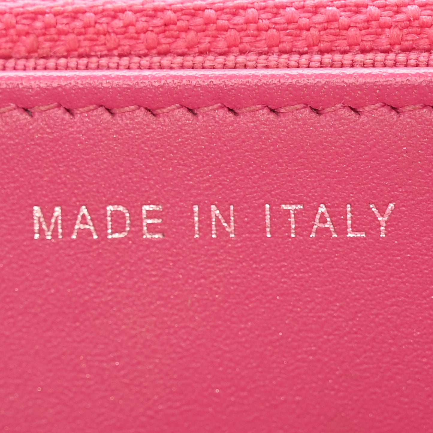 Caviar Quilted Wallet on Chain WOC Fuchsia