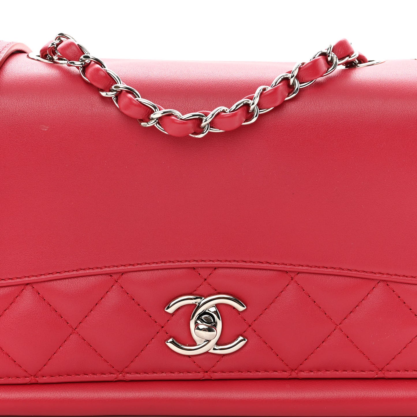 Calfskin Small Tramezzo Flap Red