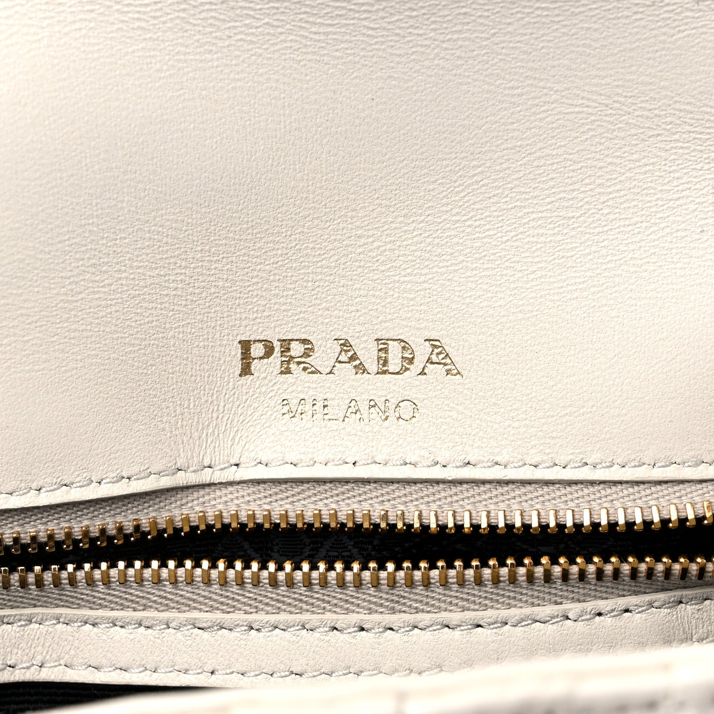 Nappa Gaufre Medium Chain Flap Shoulder Bag White