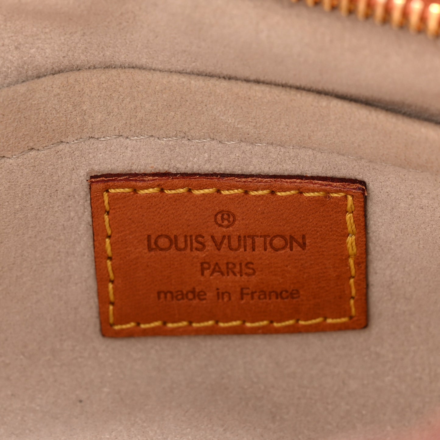 Monogram Dentelle Kirsten Gold