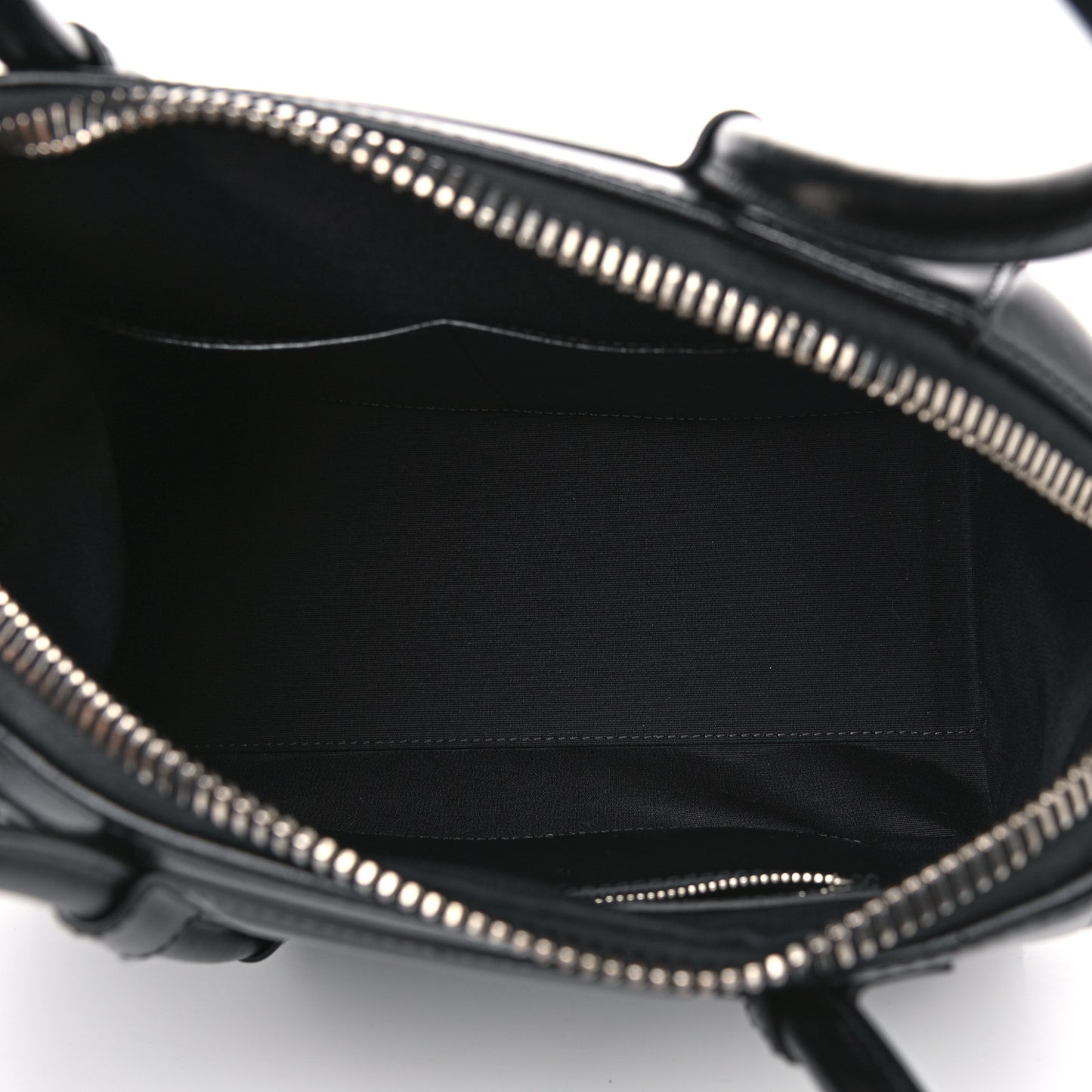 Box Calfskin Medium Lock Antigona Black