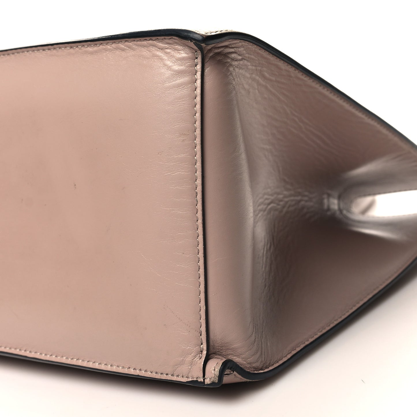 Calfskin VLogo Medium Walk Tote Poudre
