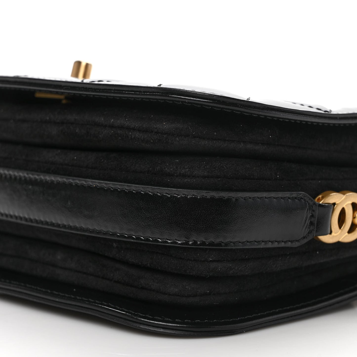 Shiny Calfskin Quilted Suede Goatskin Messenger Black