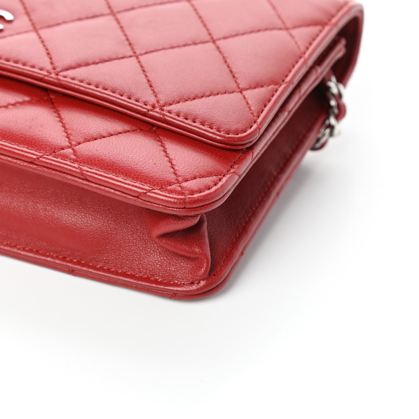 Lambskin Quilted Wallet On Chain WOC Red