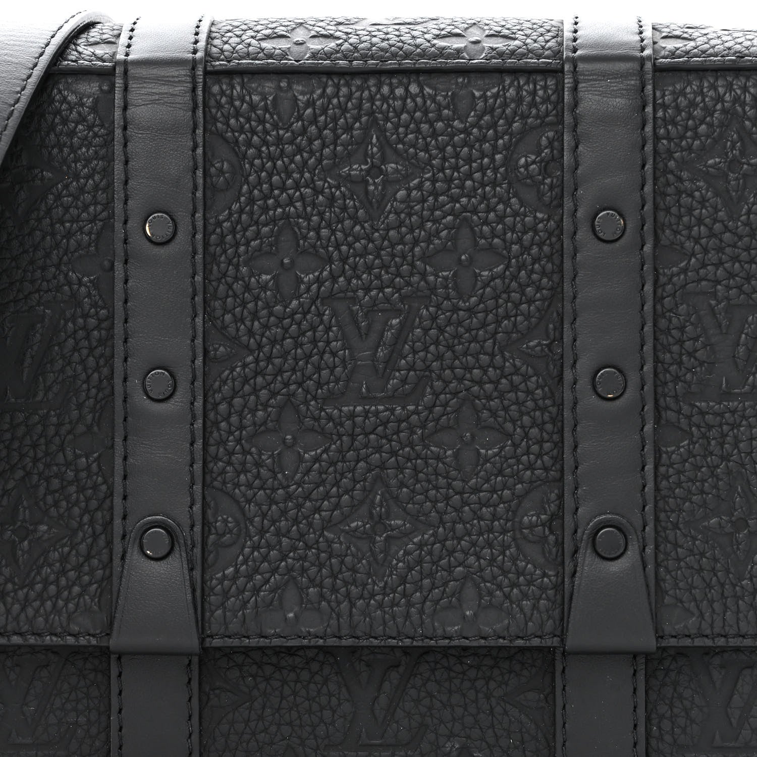 Louis Vuitton Taurillon Monogram Trunk Messenger Black 8 of 11