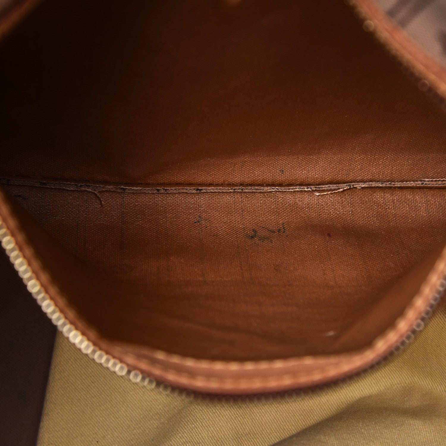 Louis Vuitton Monogram Neverfull MM 12 of 19