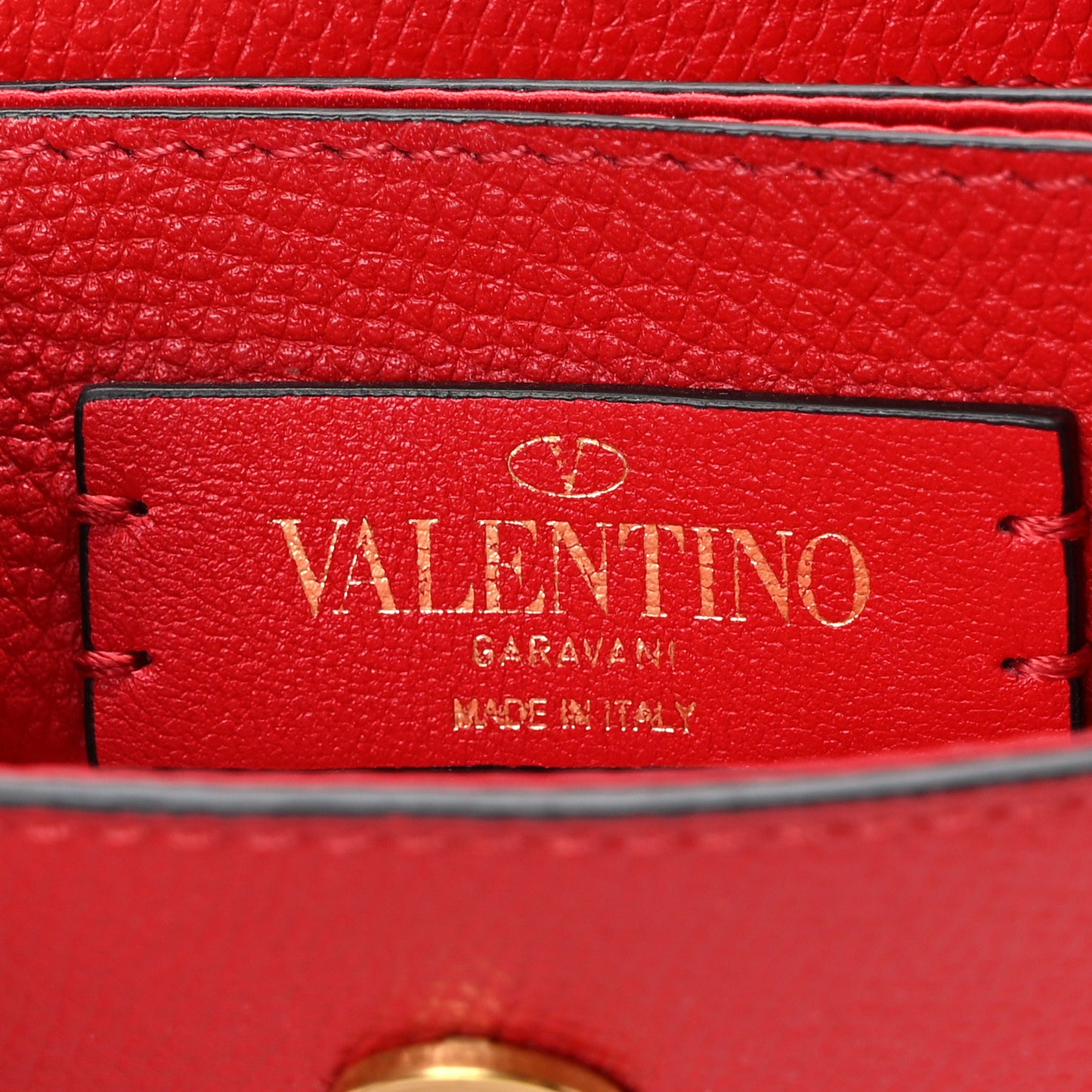 VALENTINO GARAVANI Grainy Calfskin VLogo Compact Wallet with Chain Rouge Pur
