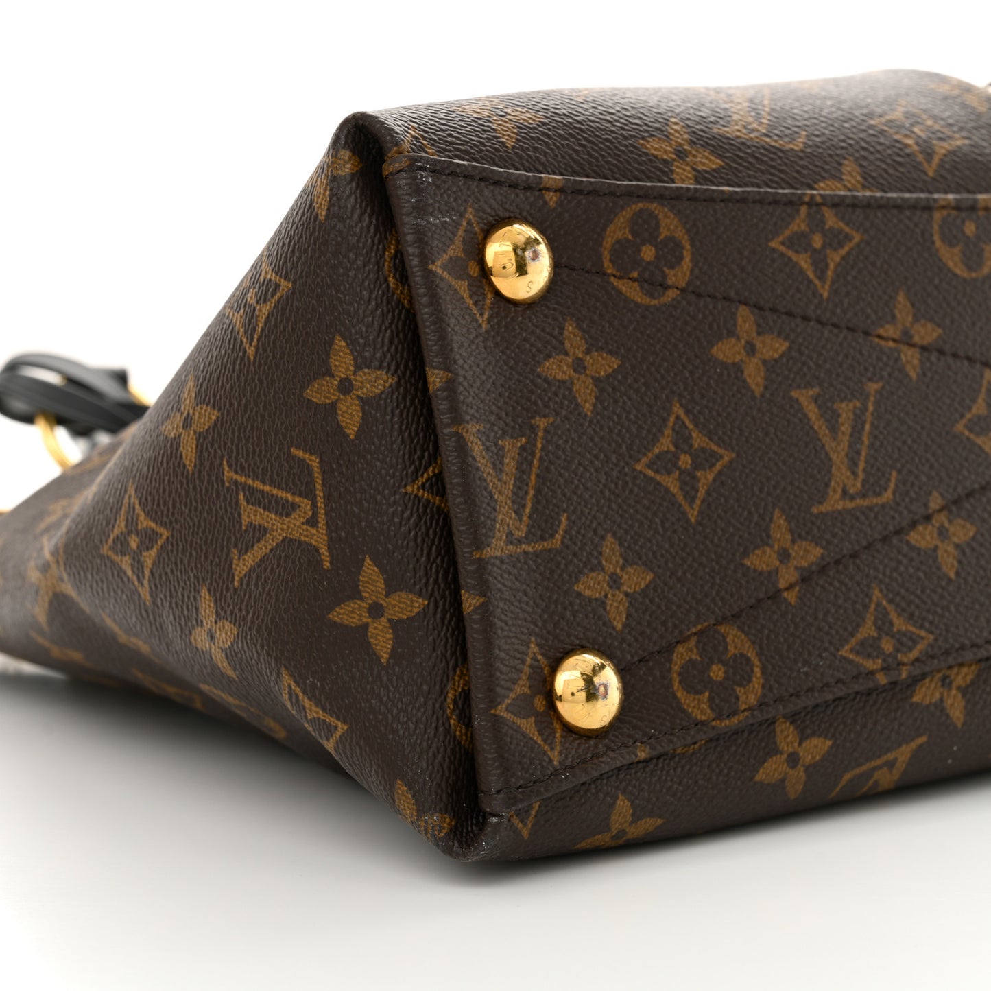 Monogram V Tote MM Khaki Cream