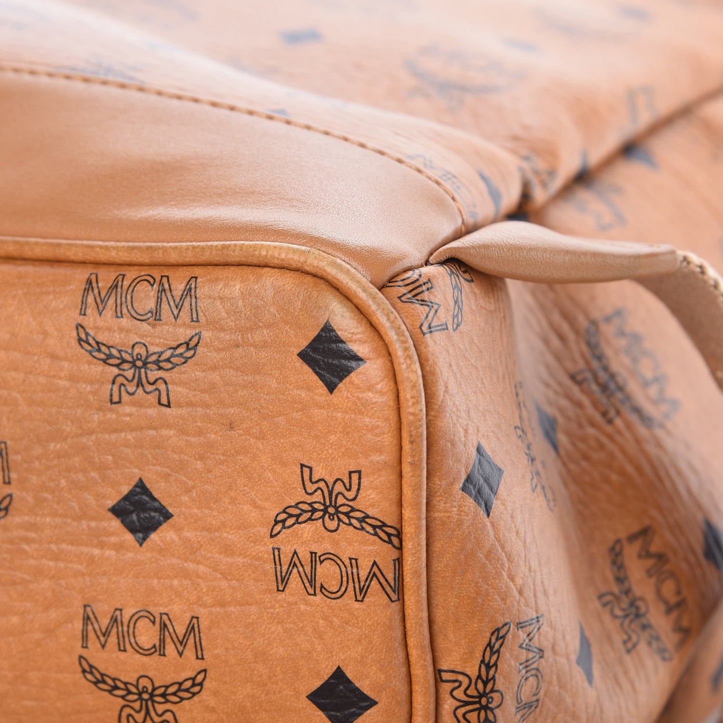 Visetos Crown Stud Medium Stark Backpack Cognac
