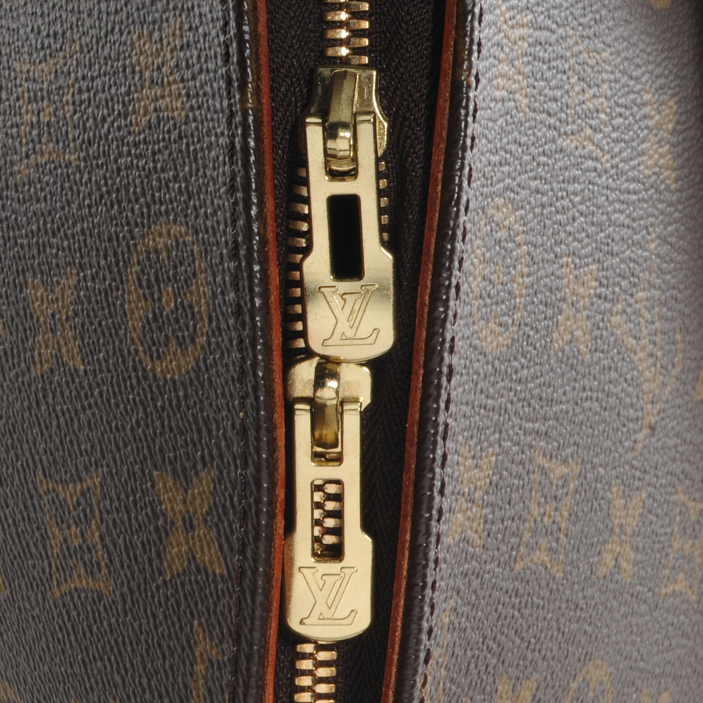 Monogram Ellipse MM