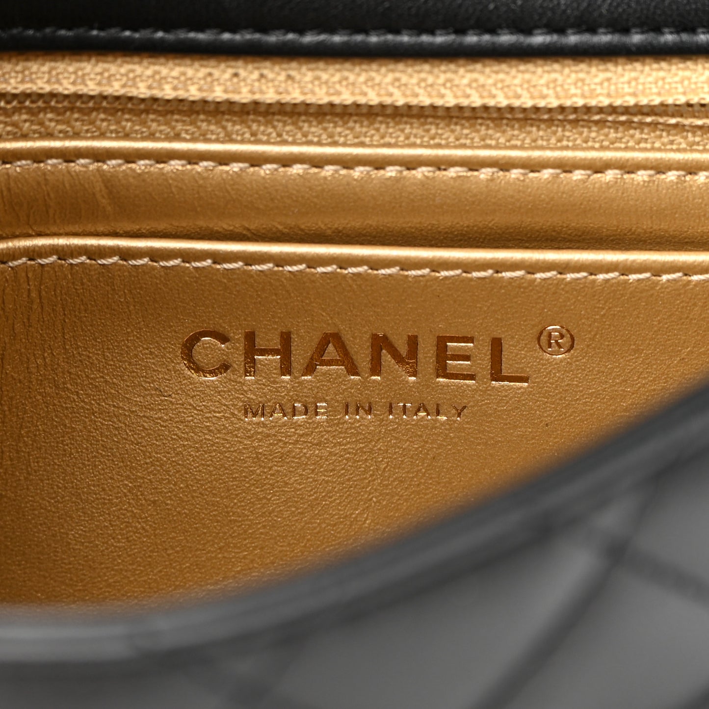 Lambskin Quilted Mini Pearl Crush Flap Black