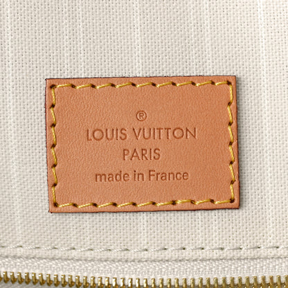 Louis Vuitton Monogram Giant By The Pool OnTheGo GM Brume 6 of 8