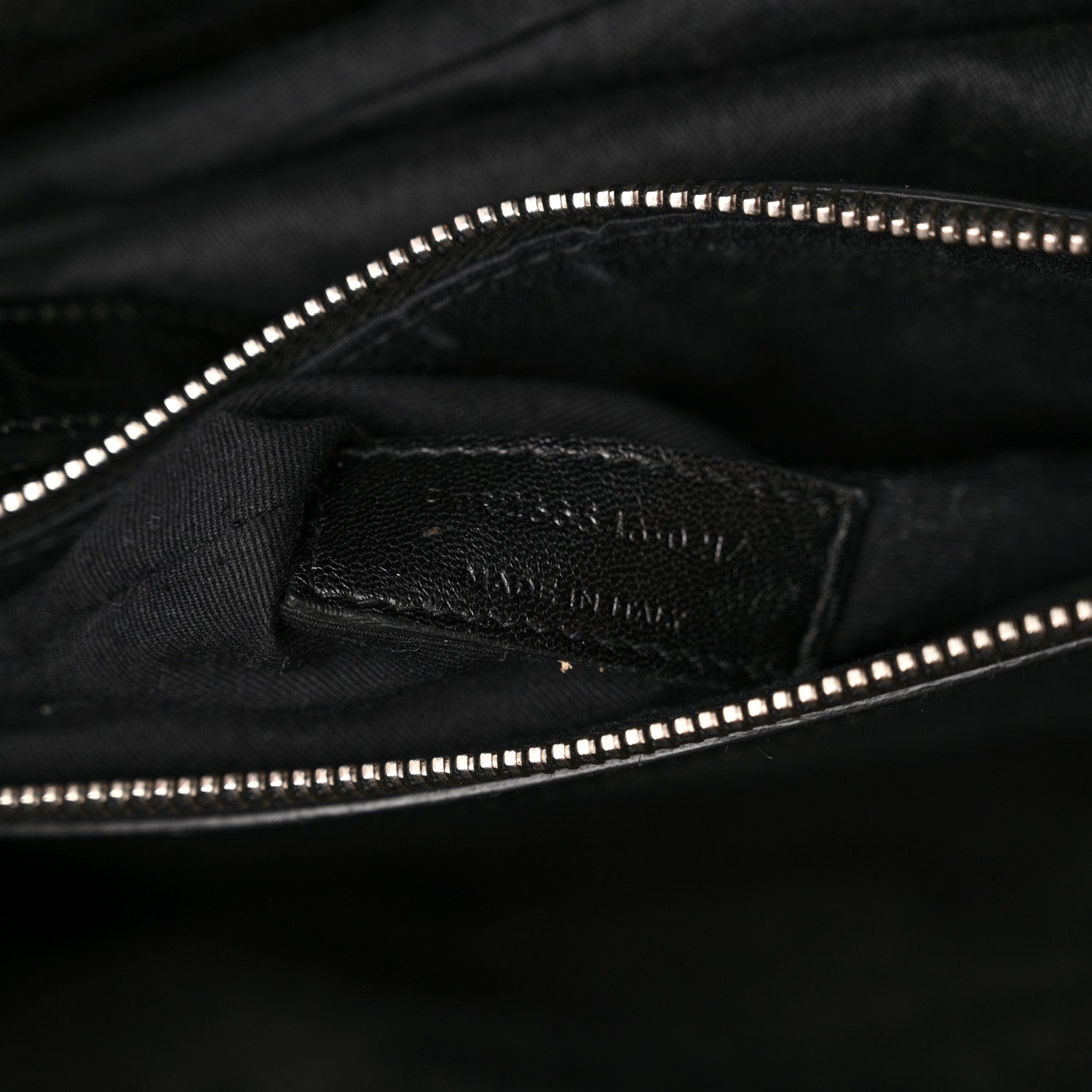 Saint Laurent Calfskin Crocodile Embossed Small Supple Sac de Jour Black 7 of 21