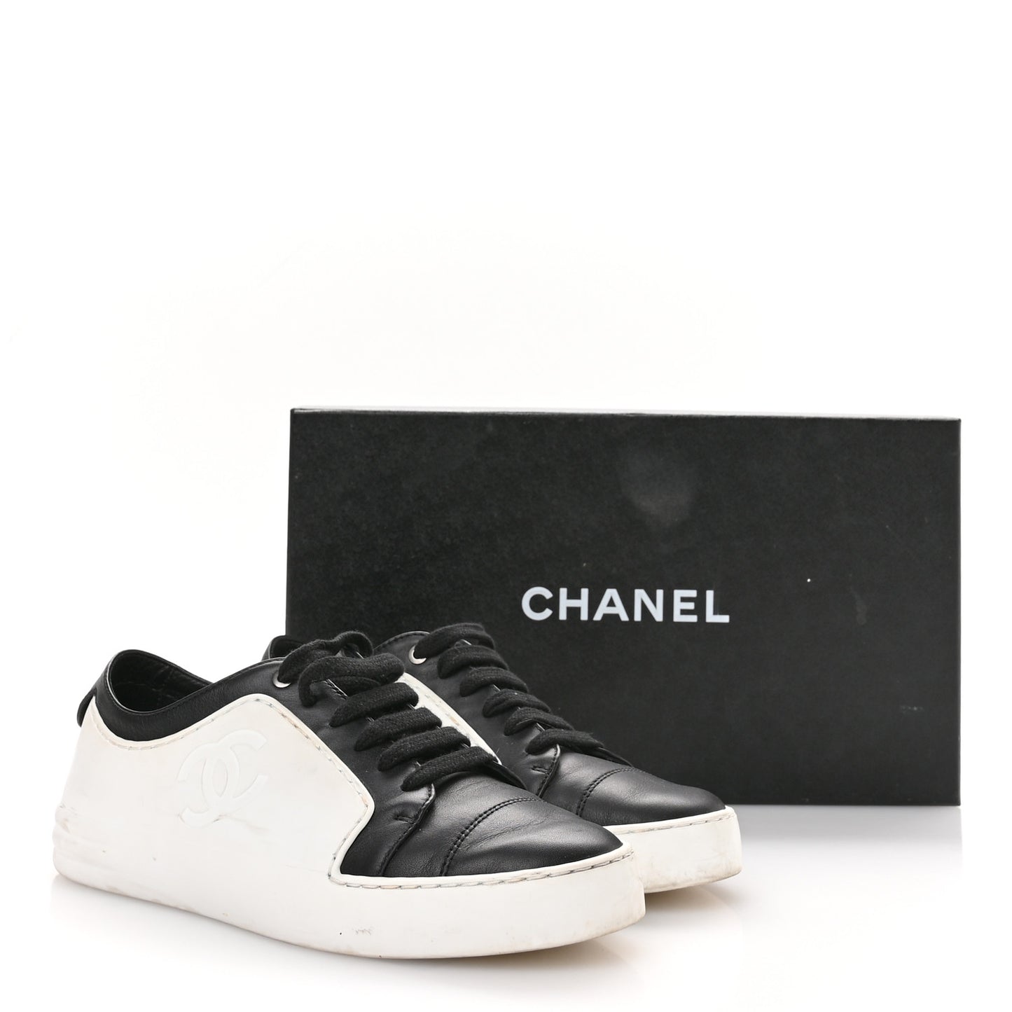 Calfskin Womens CC Sneakers 36 Black White