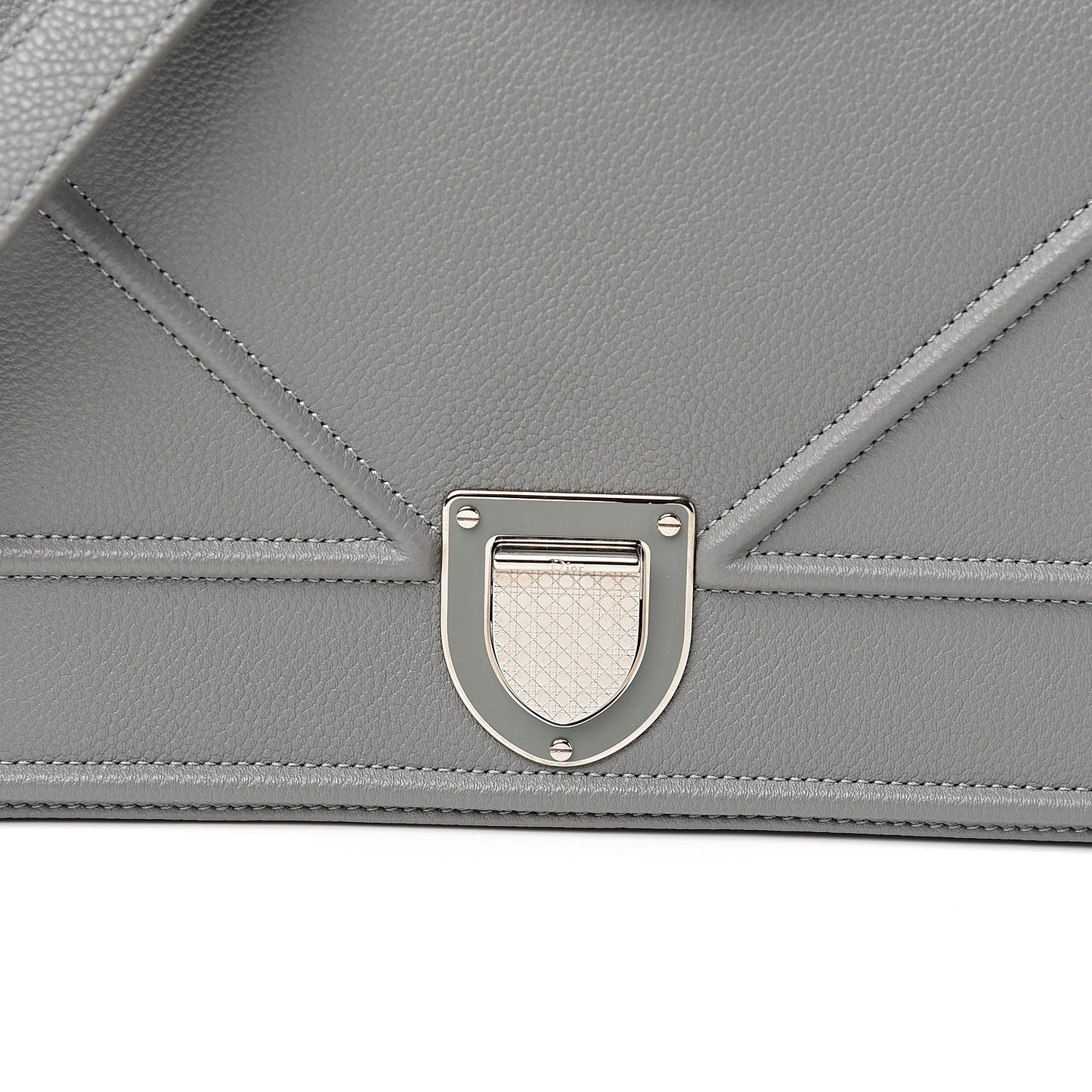 Grained Calfskin Medium Diorama Flap Bag Gris