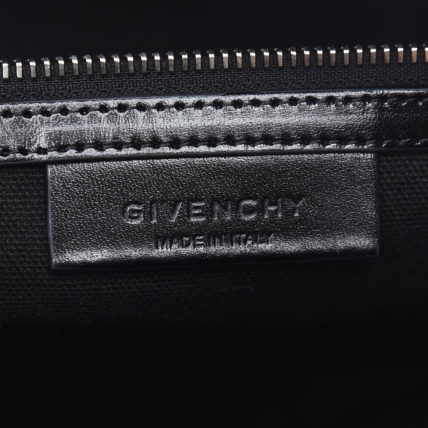 Shiny Lord Calfskin Medium Antigona Black