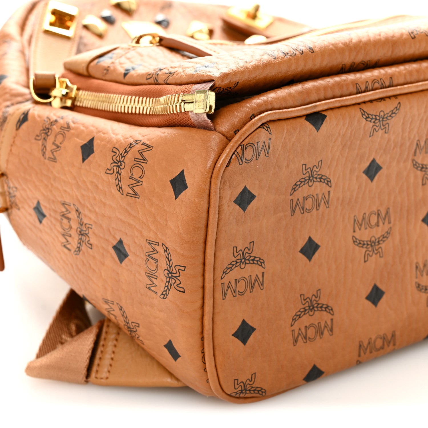MCM ボディバッグ 61190 ブラウン MCM Small Diamant 3D Crossbody Bag | Brown | FARFETCH