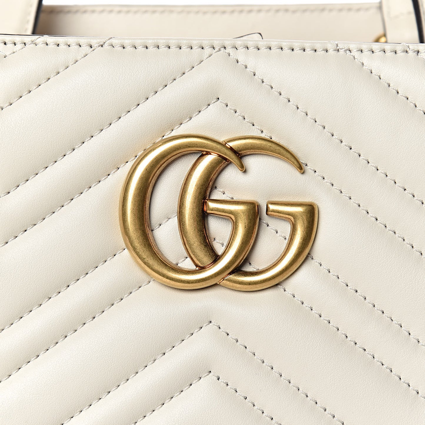 Calfskin Matelasse Medium GG Marmont Tote White