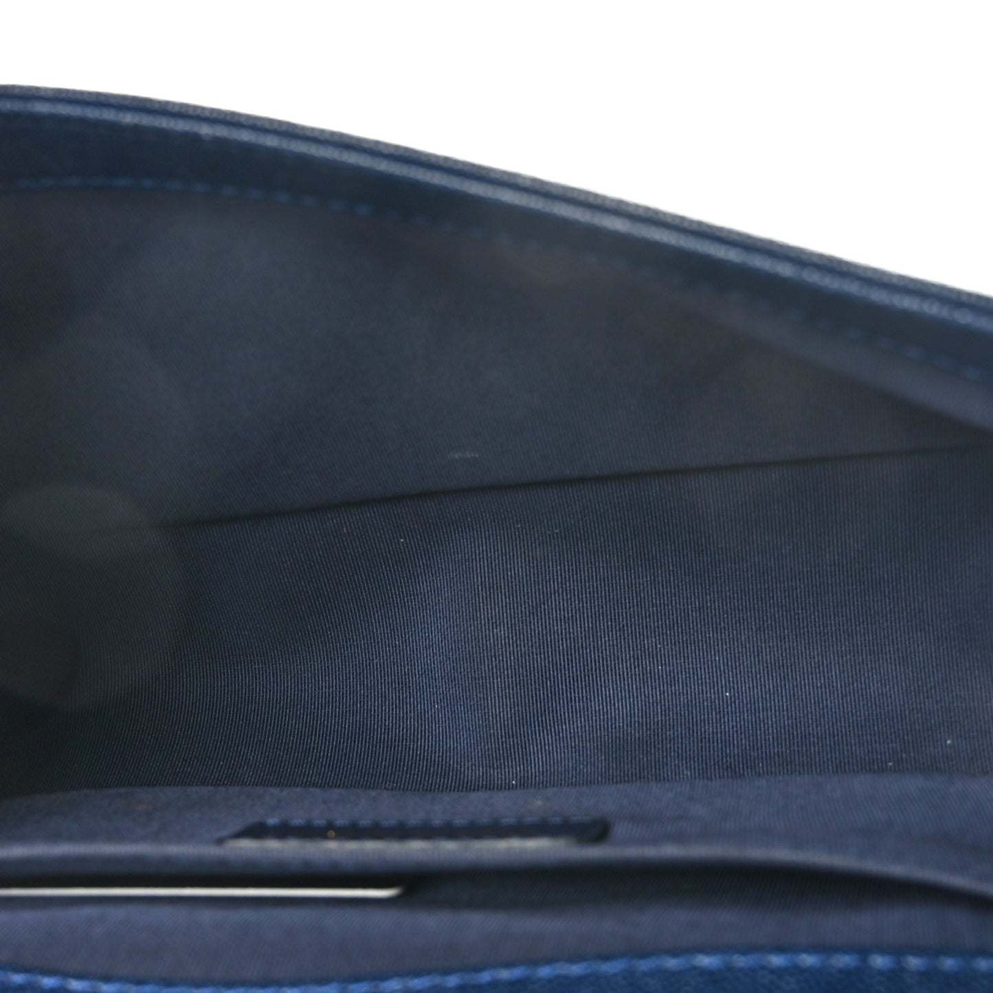 Caviar Quilted Medium Boy Flap Navy