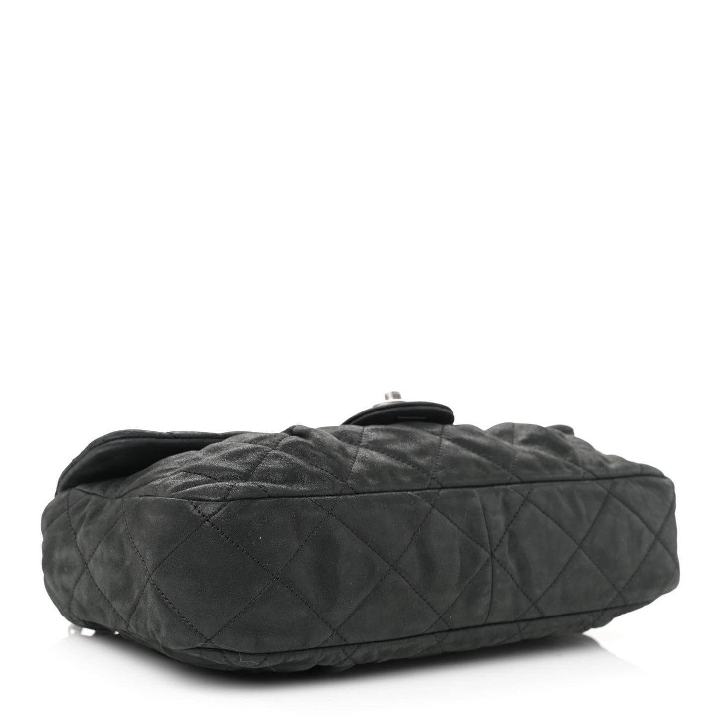 Iridescent Calfskin Large Chic Quilt Flap Black
