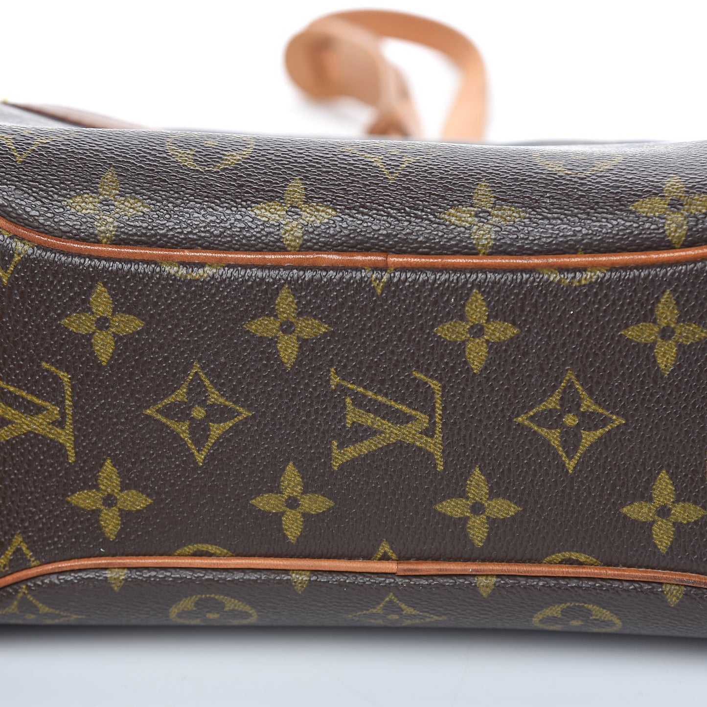 Monogram Blois