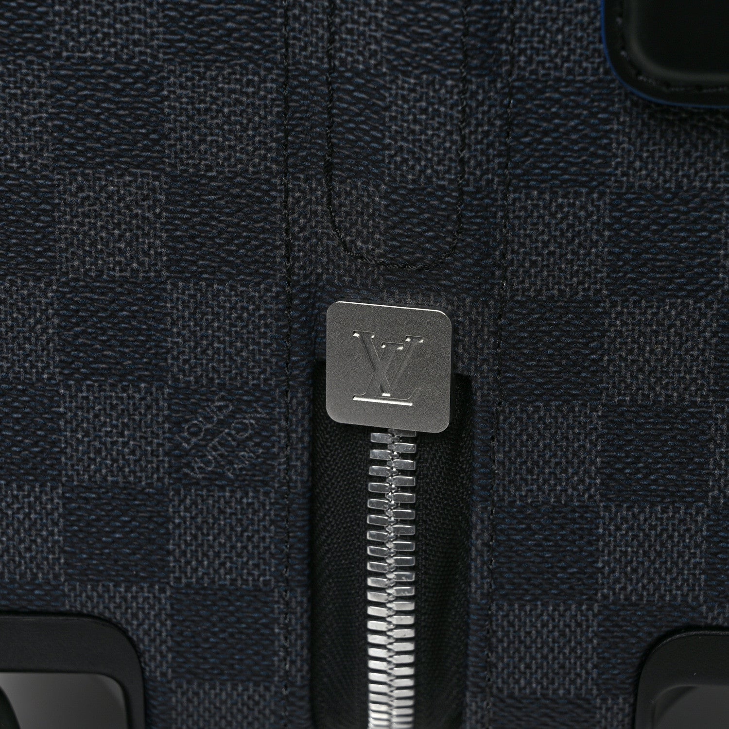 Louis Vuitton Damier Graphite Logo Horizon 8 of 9