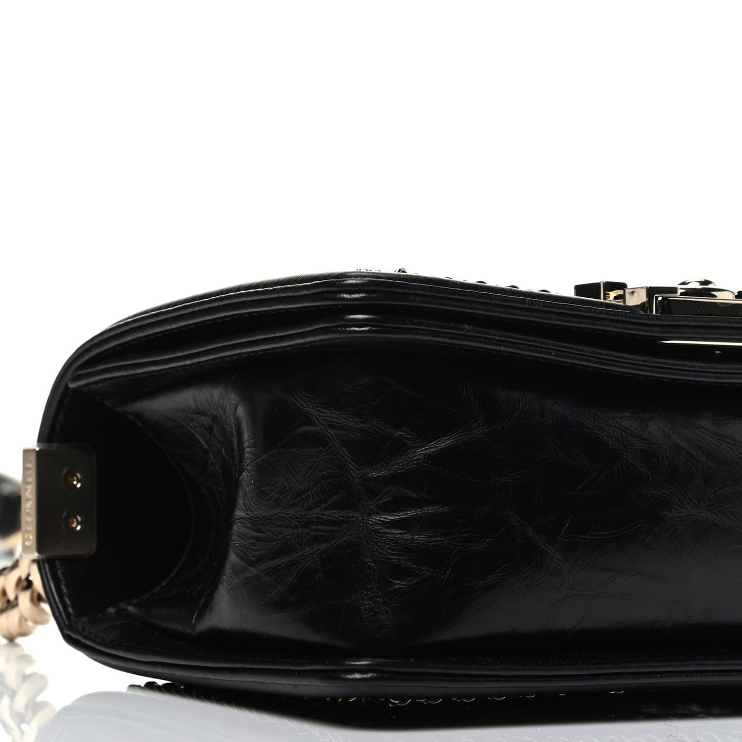 Crumpled Calfskin Chevron Small Chain Boy Flap Black