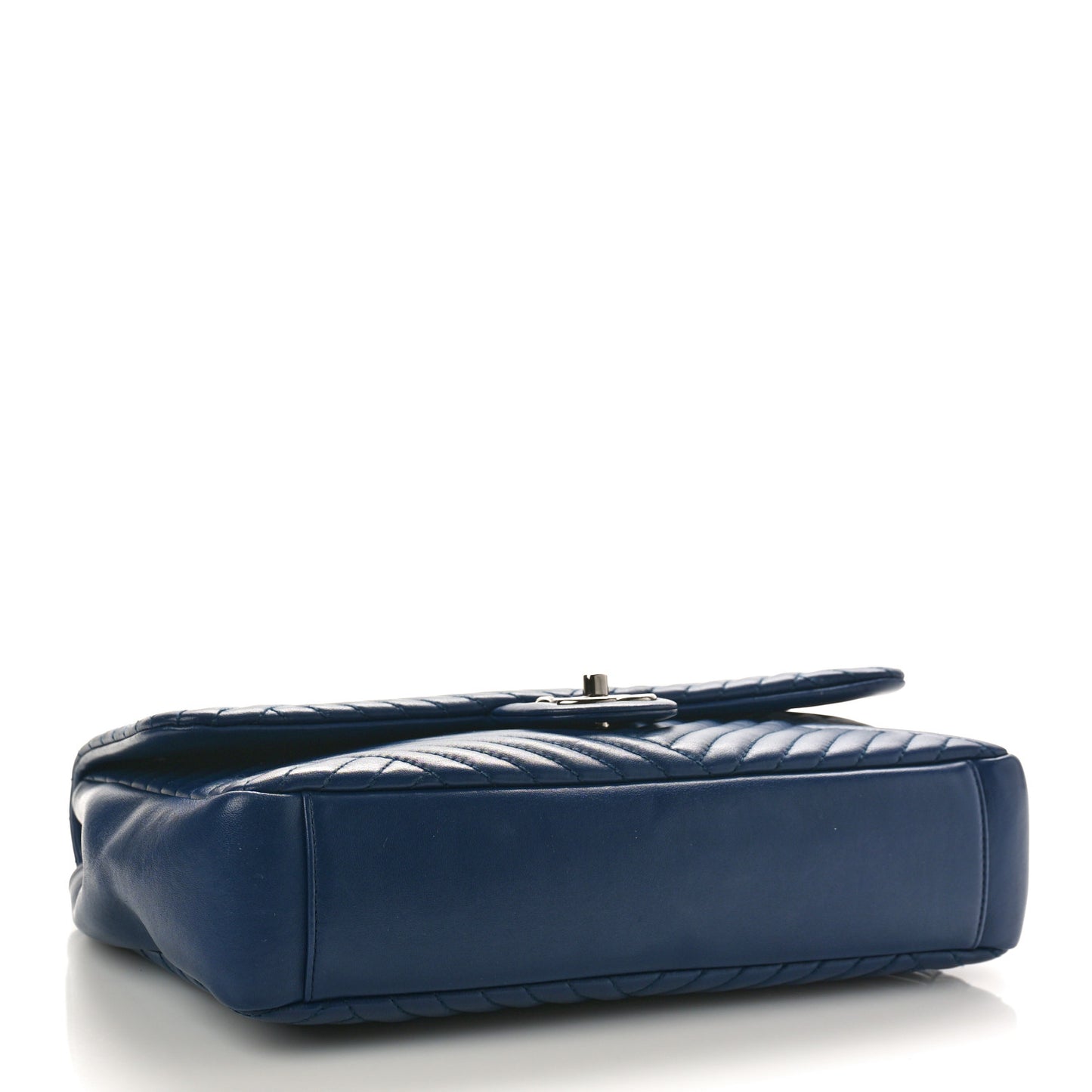 Lambskin Quilted Large CC Crossing Flap Navy