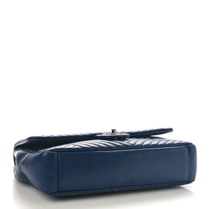 Chanel Lambskin Quilted Large CC Crossing Flap Navy 4 of 15