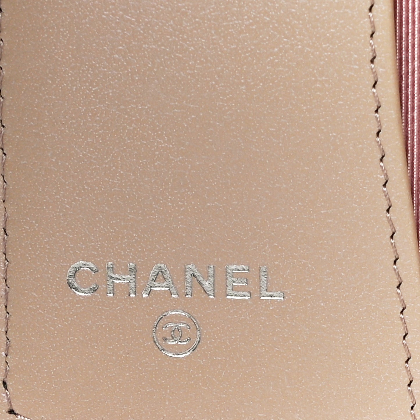 Iridescent Calfskin Quilted Classic 4 Key Holder Wallet Pink