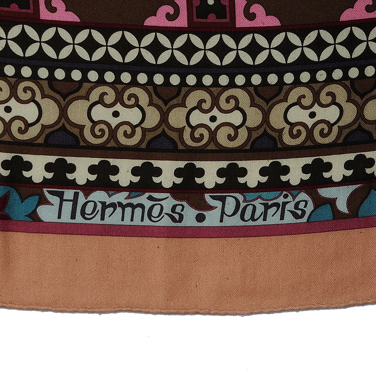 Cashmere Silk La Femme Aux Semelles de Vent Shawl 140