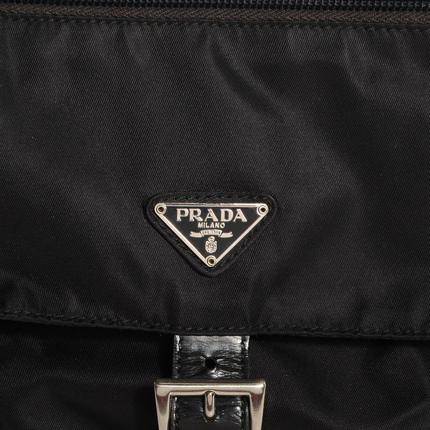Nylon Vela Messenger Black