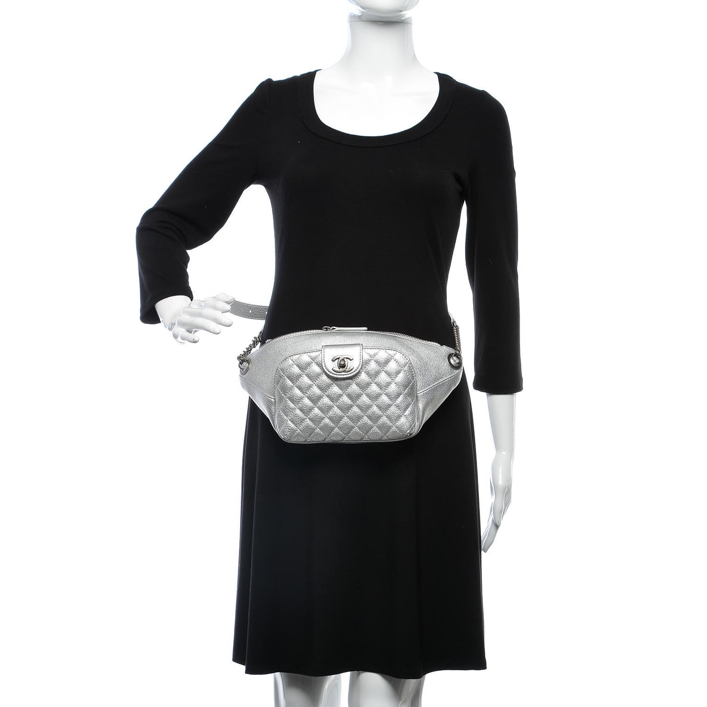 Metallic Grained Calfskin Quilted Casual Rock Waist Bag Fanny Pack Silver