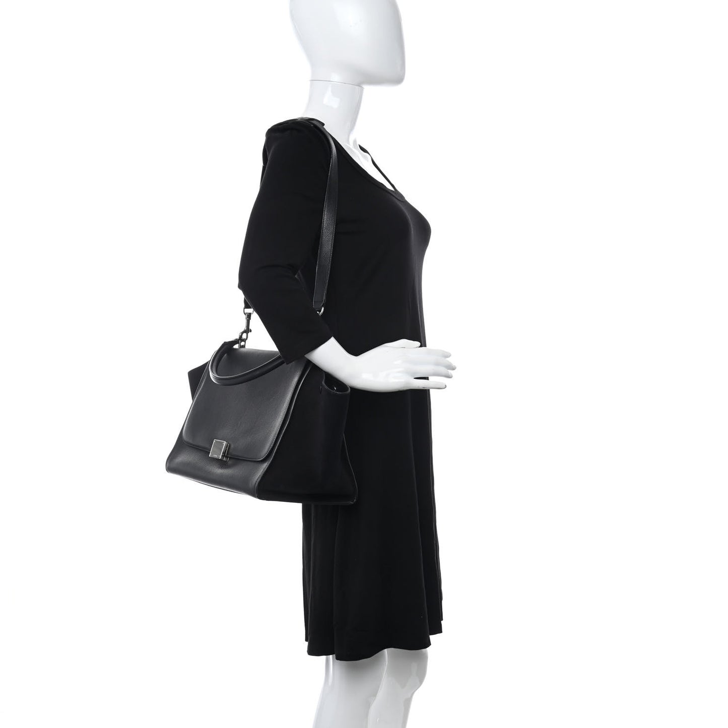 Drummed Calfskin Suede Medium Trapeze Black