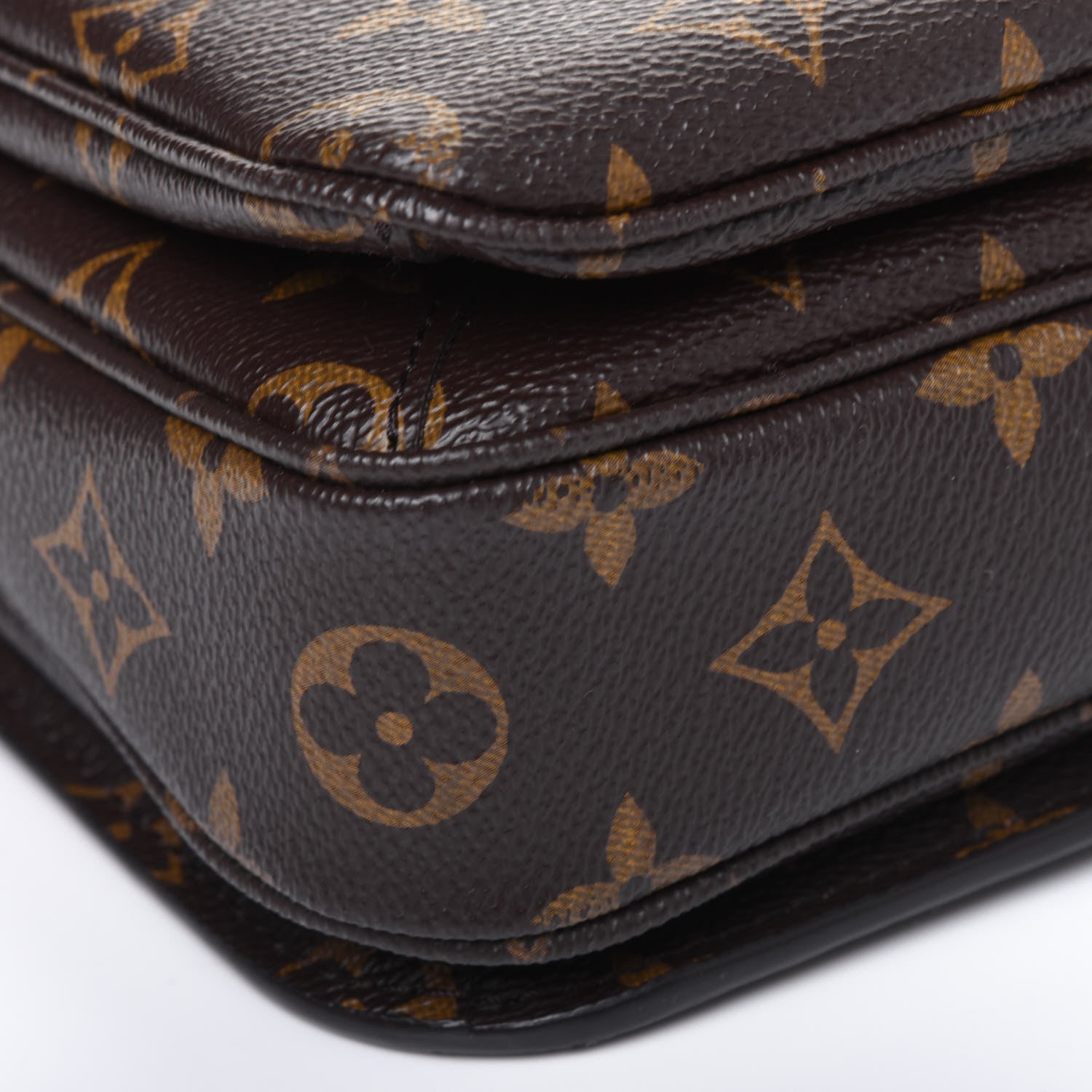 Louis Vuitton Monogram Pochette Metis 12 of 27