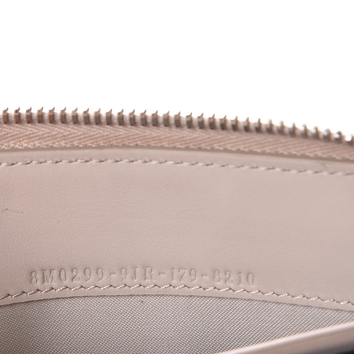 Fendi Vitello Century Lucido Hypnoteyes Studded Zip Around Wallet Grigio Polvere Arancio Multicolor 7 of 10