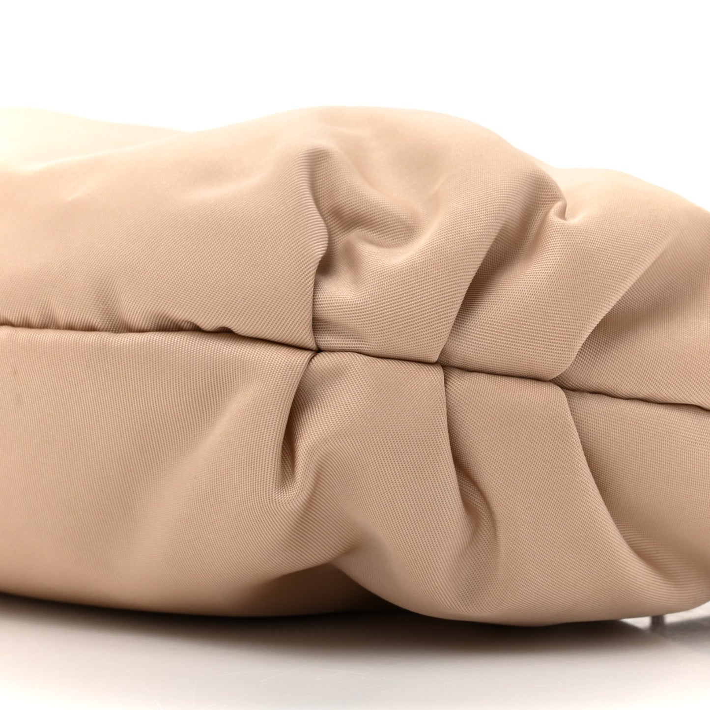 Tessuto Nylon Saffiano Re-Edition 2006 Shoulder Bag Cammeo