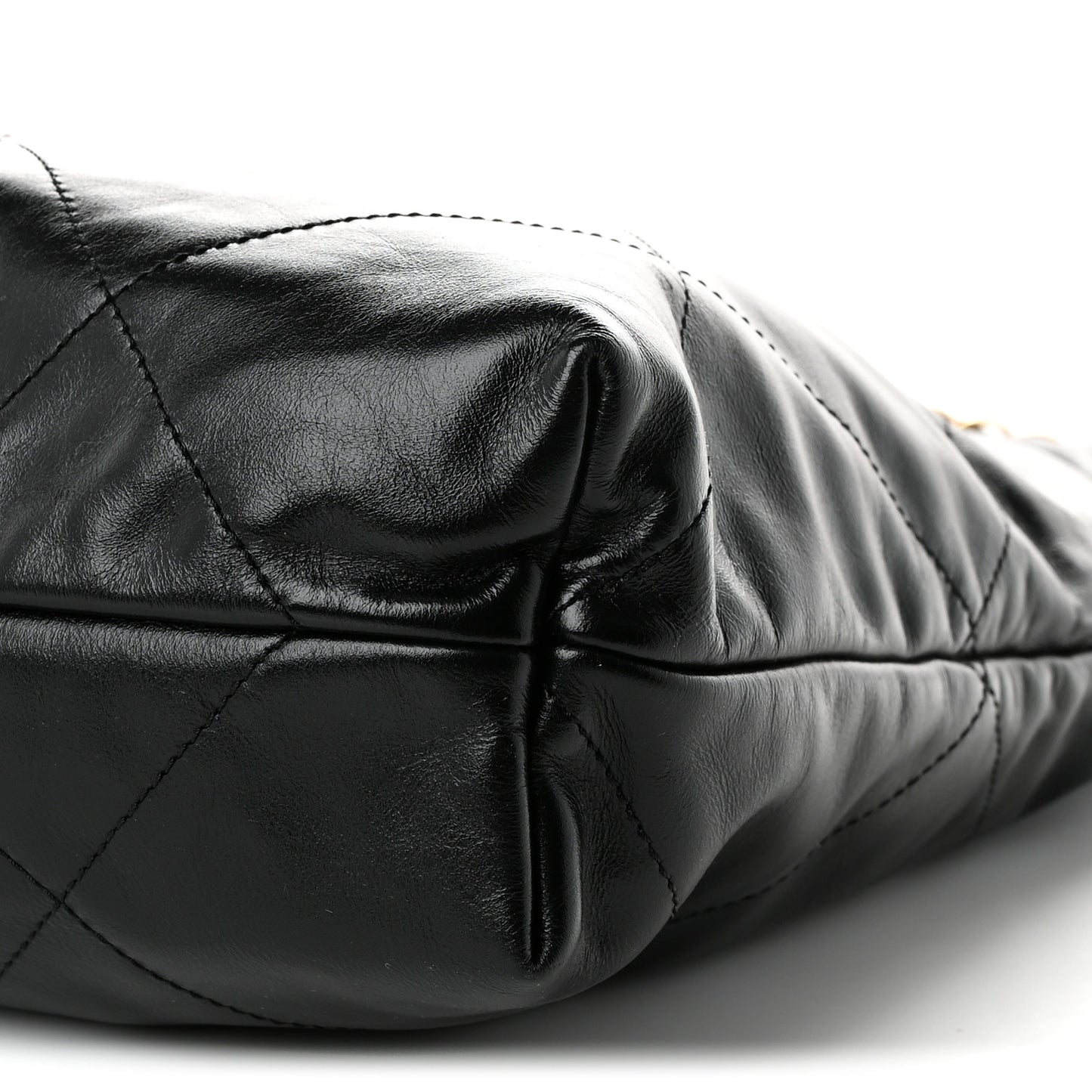 Shiny Calfskin Quilted Chanel 22 Black