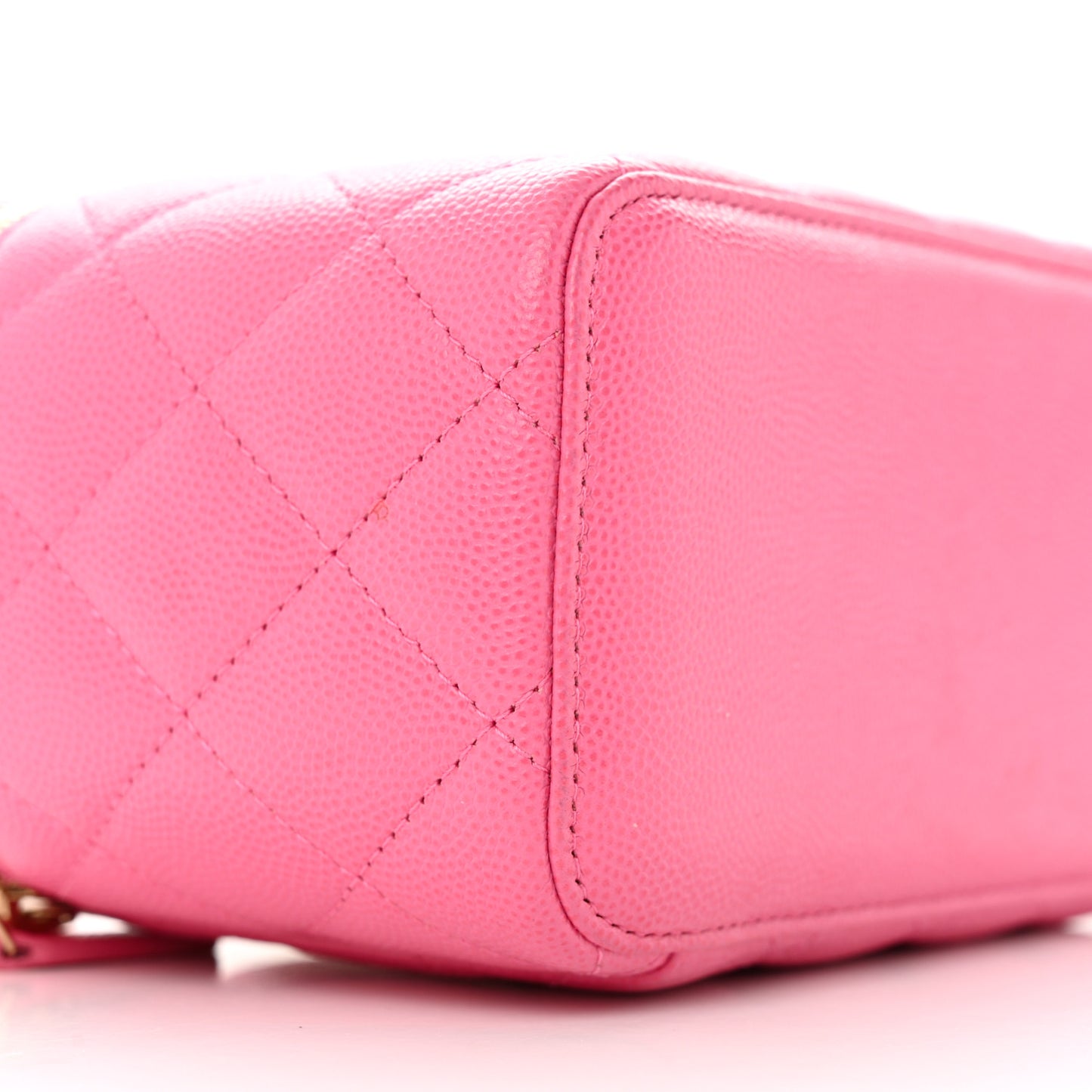 Caviar Quilted Small Vanity Case With Chain Pink