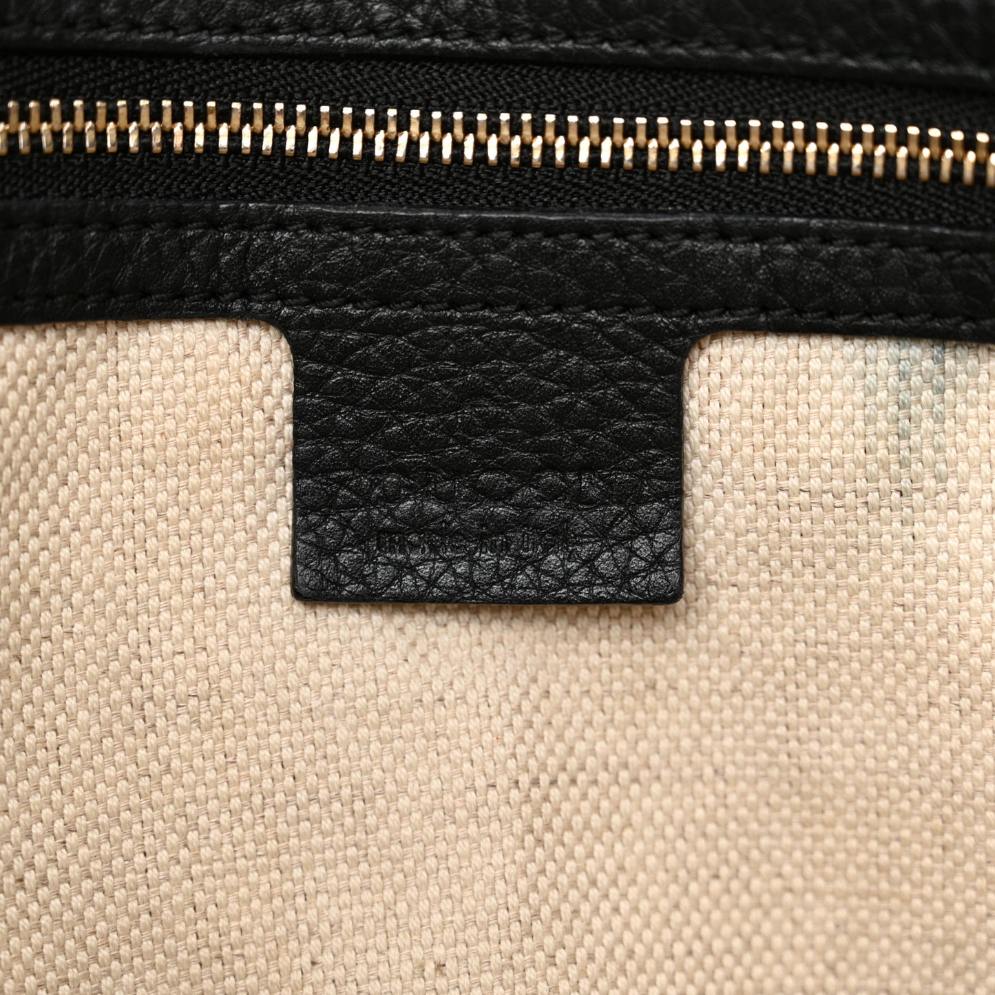 Pebbled Calfskin Medium Soho Hobo Black