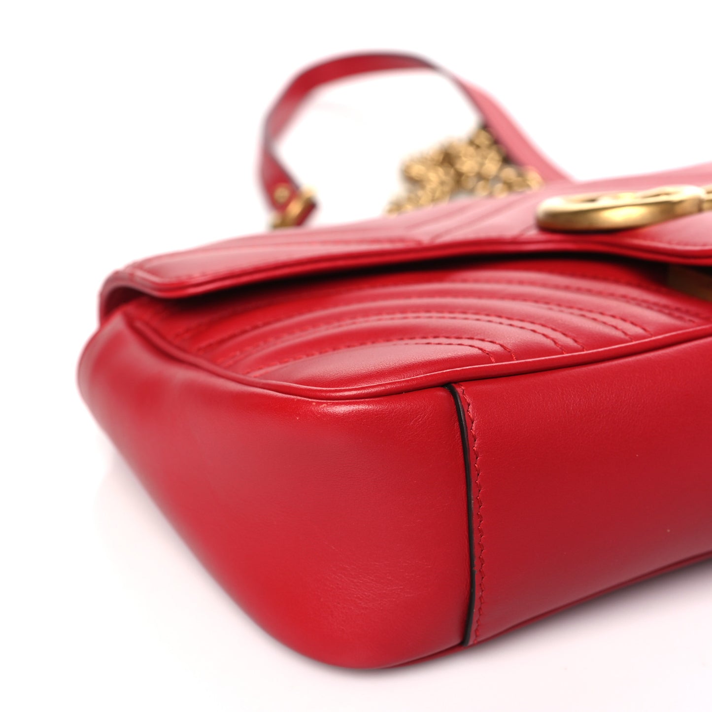 Calfskin Matelasse Small GG Marmont Shoulder Bag Hibiscus Red